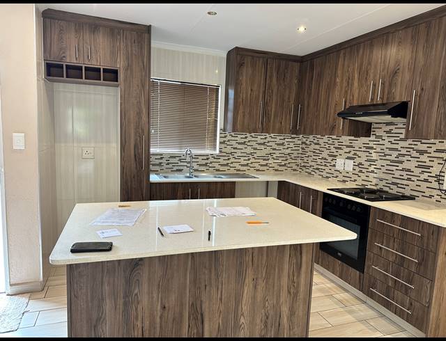 2 BEDROOM TOWNHOUSE FOR SALE IN LIEFDE EN VREDE